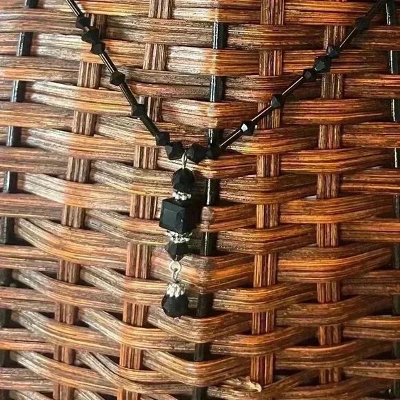 Victorian style black faceted lariat necklace CC USA witch fairy goth whimsical - Picture 2 of 4